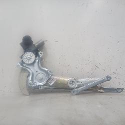 View Auto part Right Front Window Reg/Motor Toyota Hilux 2024