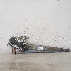 View Auto part Right Front Window Reg/Motor Toyota Hilux 1995