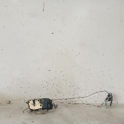 View Auto part Door/Boot/Gate Lock Toyota Hiace 2002