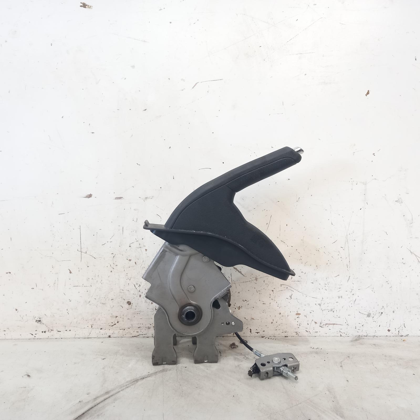 View Auto part Handbrake Lever Hyundai Tucson 2017