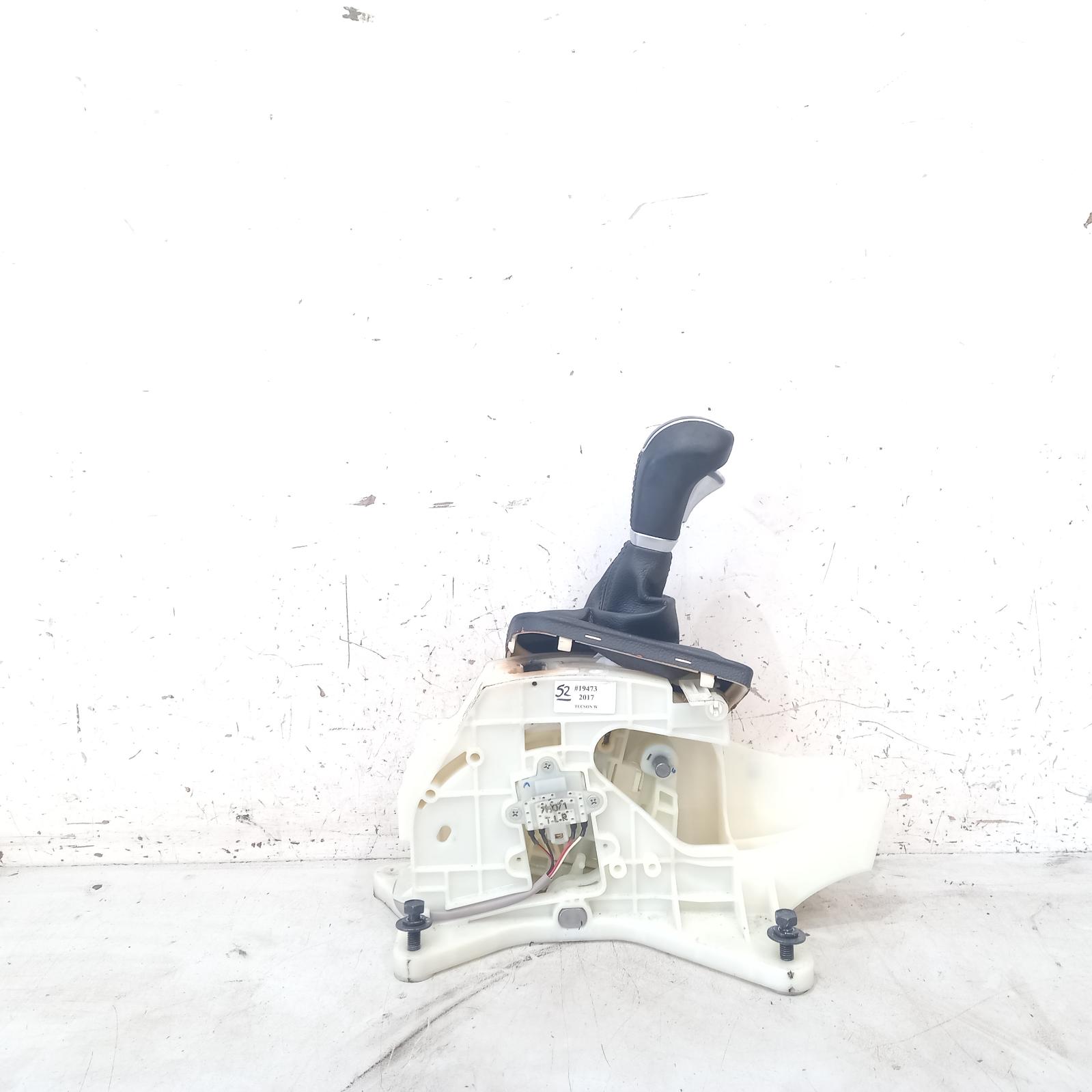 View Auto part Gear Stick/Shifter Hyundai Tucson 2017