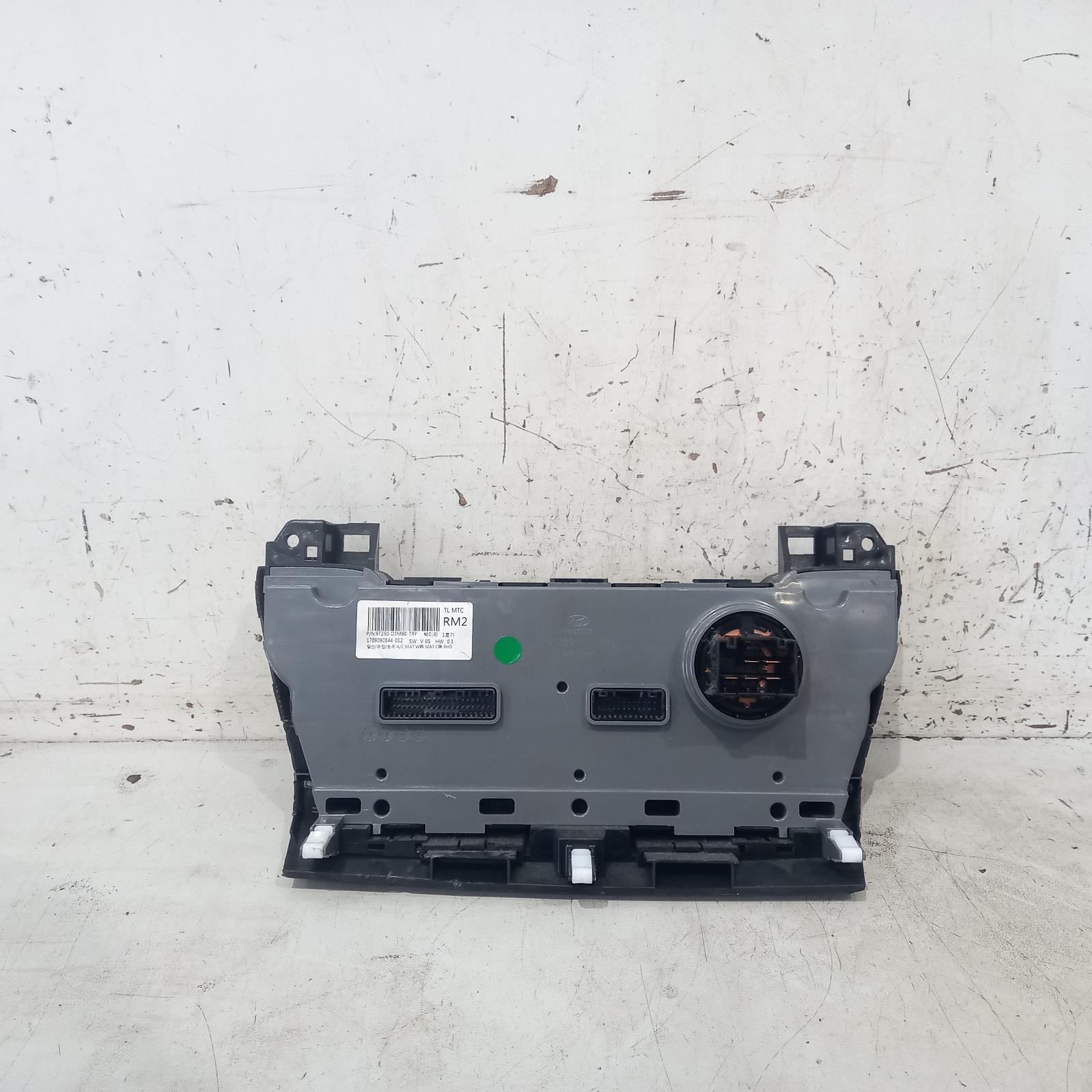 View Auto part Heater/Ac Controls Hyundai Tucson 2017