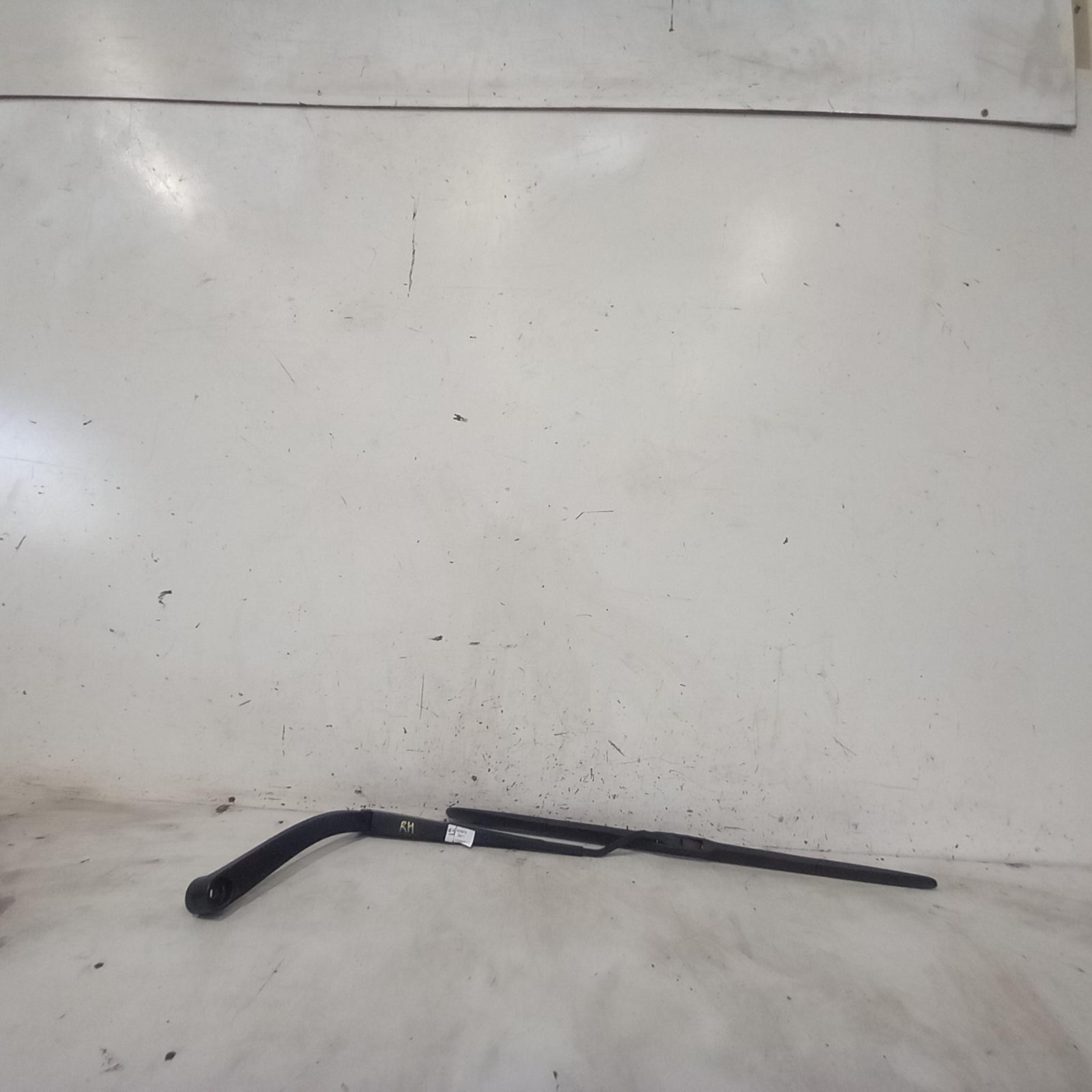 View Auto part Wiper Arm Hyundai Tucson 2017