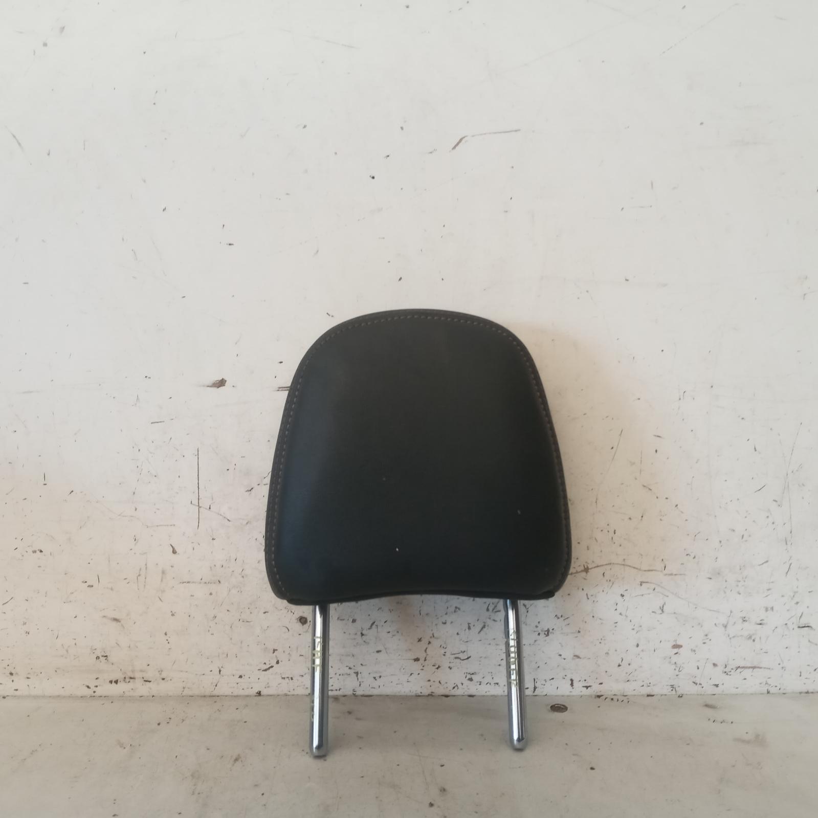 2018 Toyota Kluger Headrest View Auto part Headrest Toyota Kluger 2018