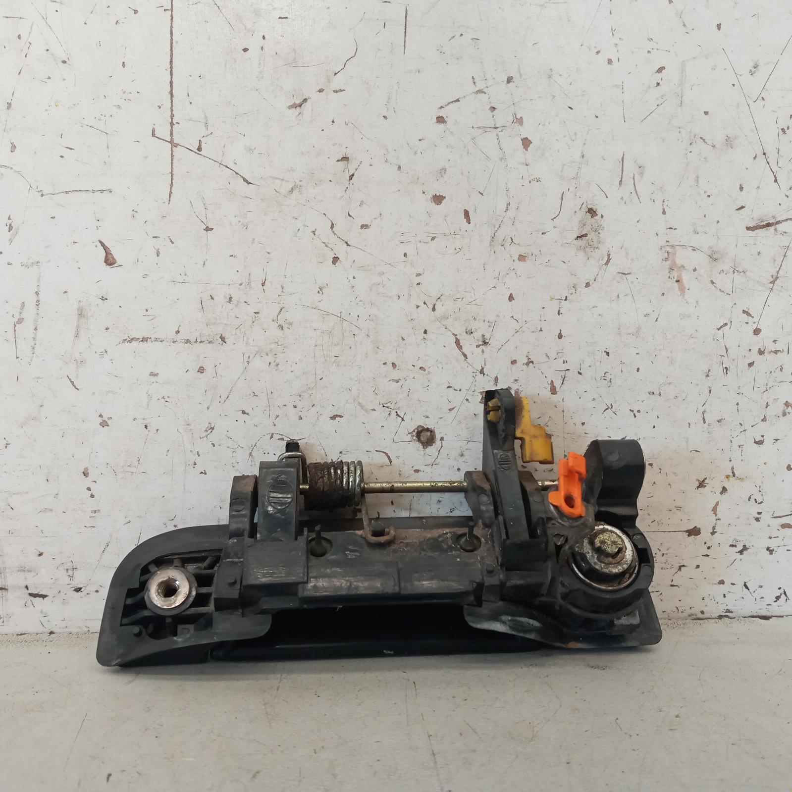 View Auto part Door Handle Toyota Hiace 2002