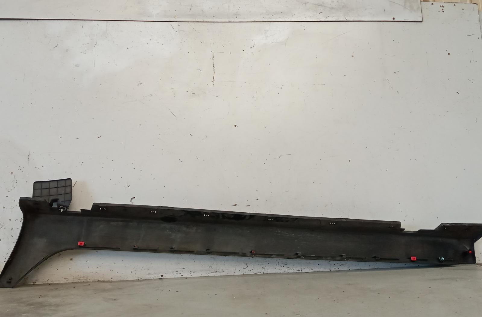 View Auto part Body/Door Mould Hyundai Ix35 2013