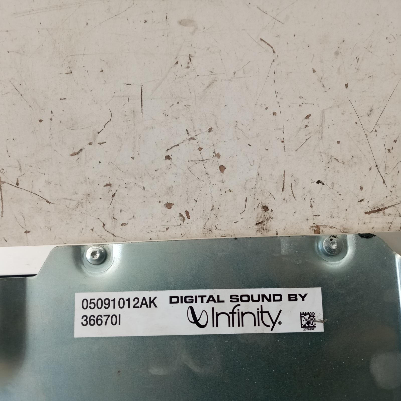 View Auto part Radio/Cd/Dvd/Sat/Tv Jeep Cherokee 2012