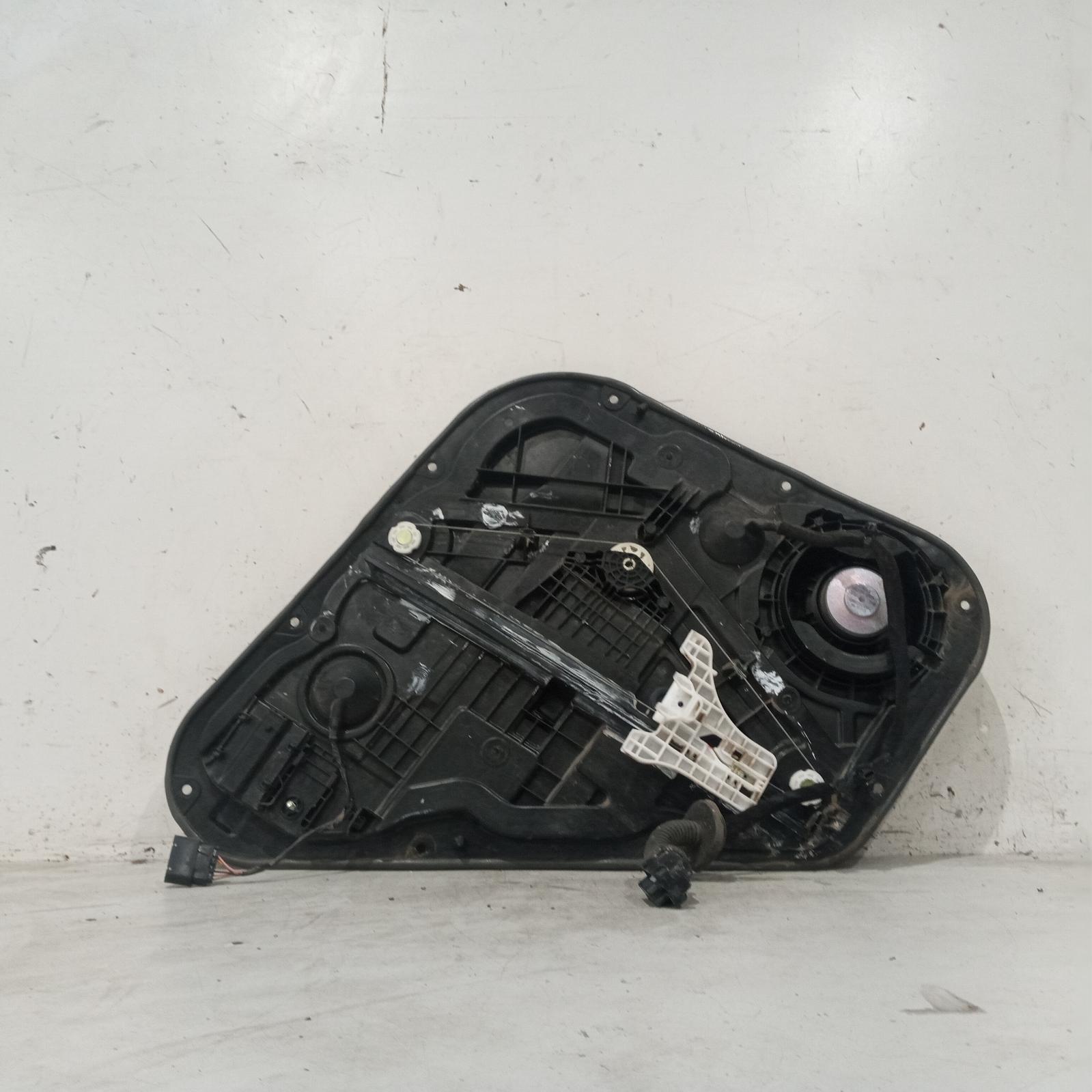 View Auto part Right Rear Wnd Reg/Motor Kia Sportage 2016