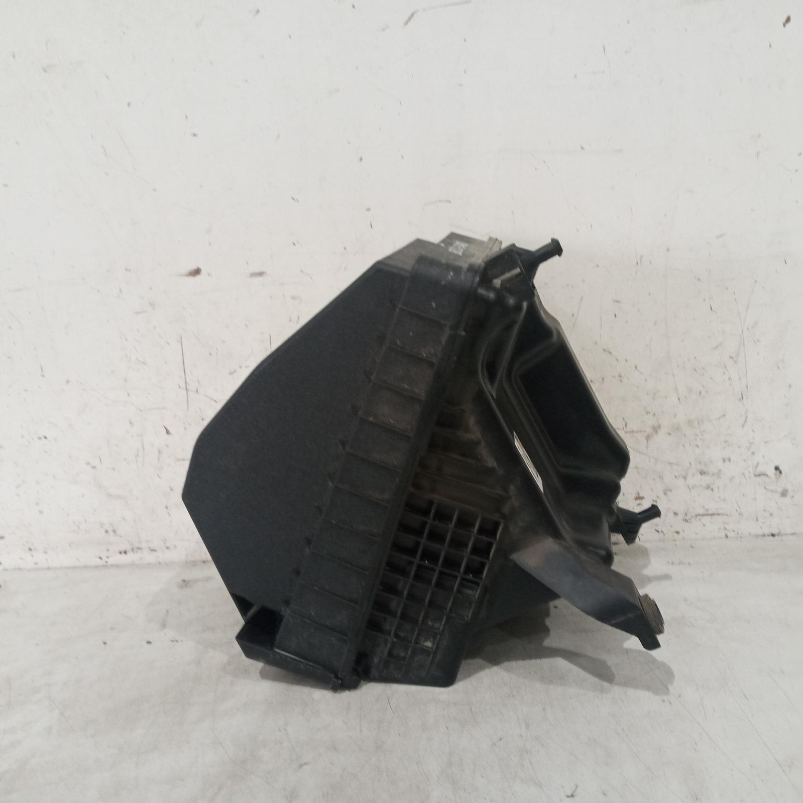 View Auto part Air Cleaner/Box Kia Sportage 2016