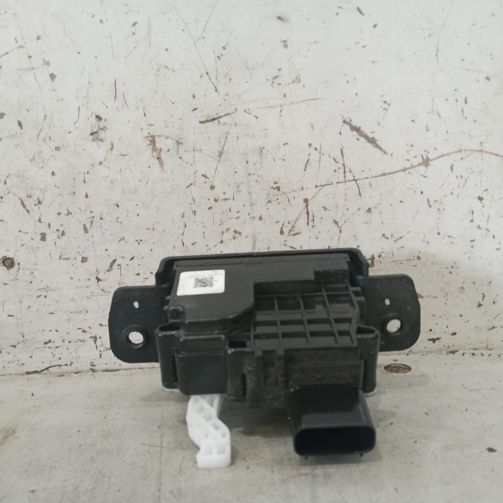 View Auto part Door/Boot/Gate Lock Kia Sportage 2016