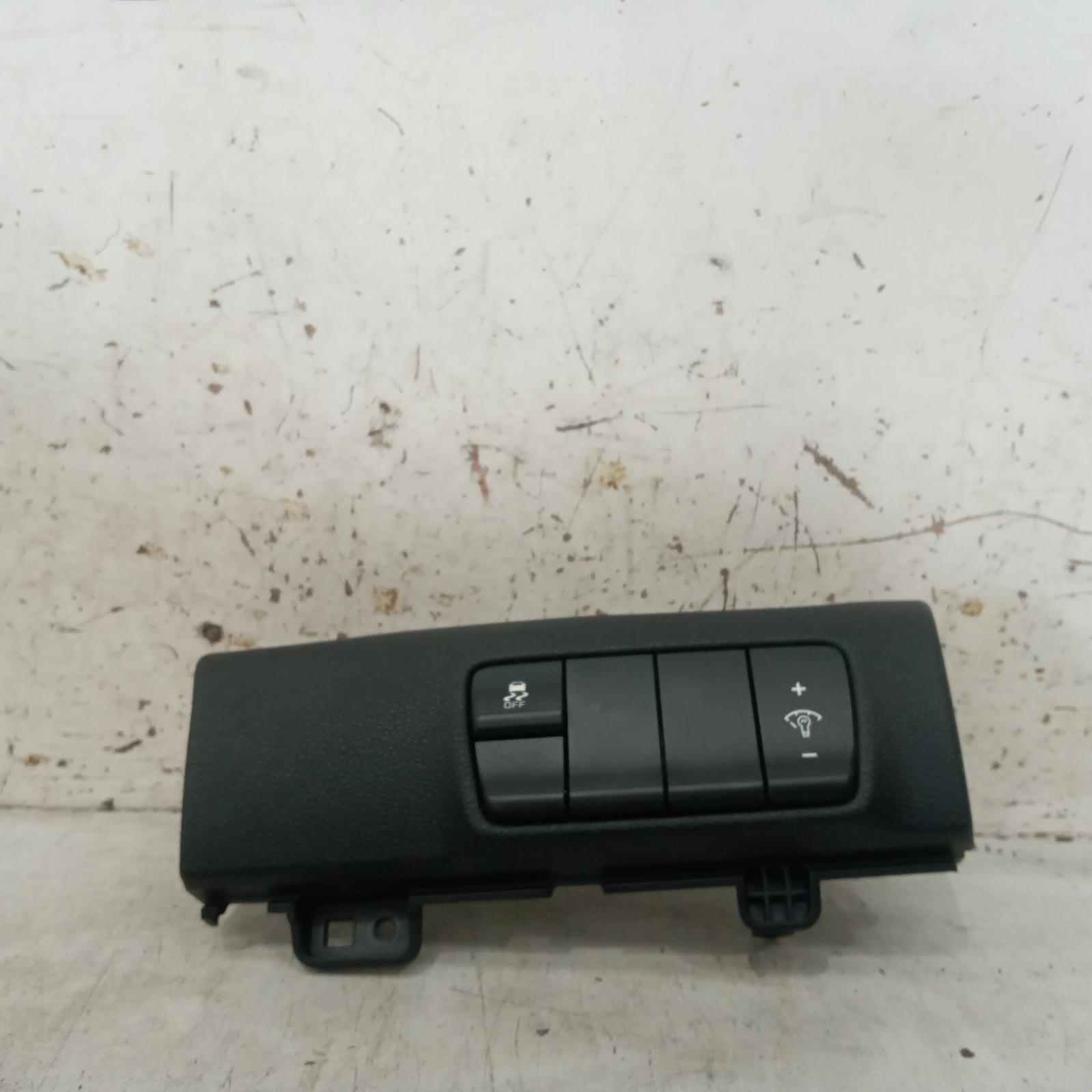 2016 Kia Sportage Misc Switch/Relay View Auto part Misc Switch/Relay Kia Sportage 2016