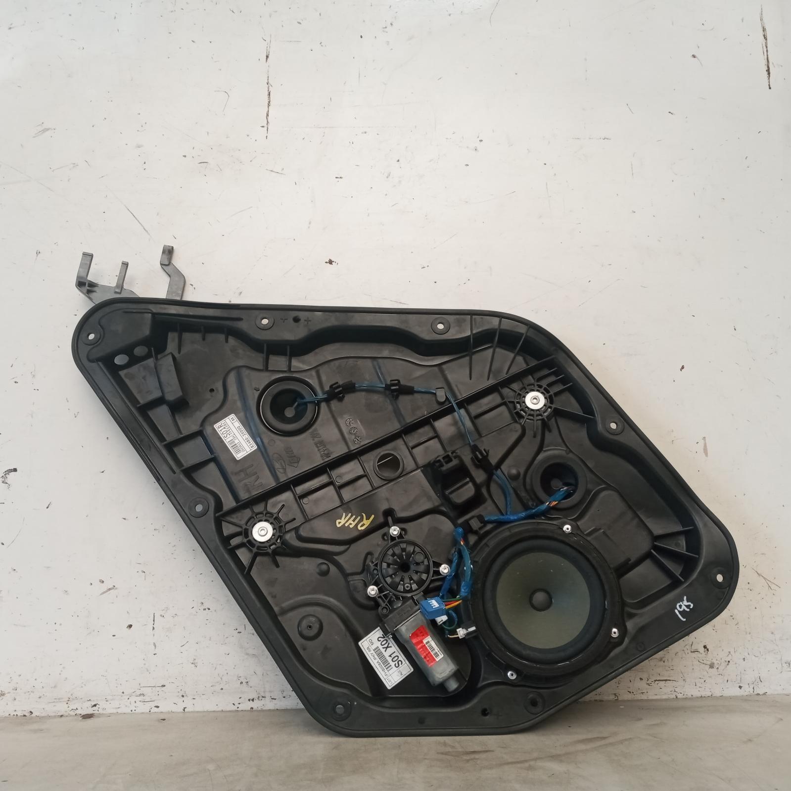 2013 Hyundai Elantra Right Rear Wnd Reg/Motor View Auto part Right Rear Wnd Reg/Motor Hyundai Elantra 2013
