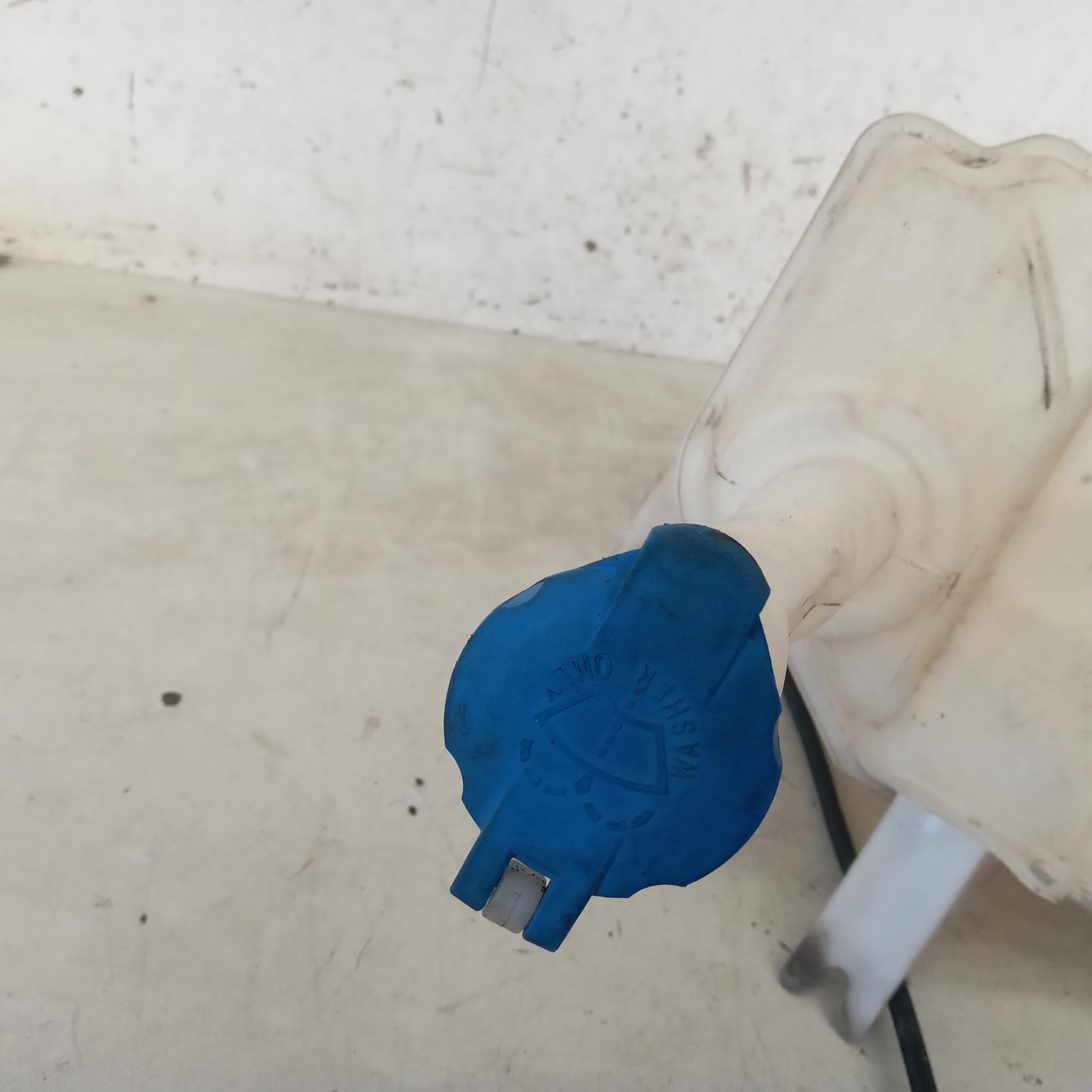 View Auto part Washer Bottle Hyundai Elantra 2013