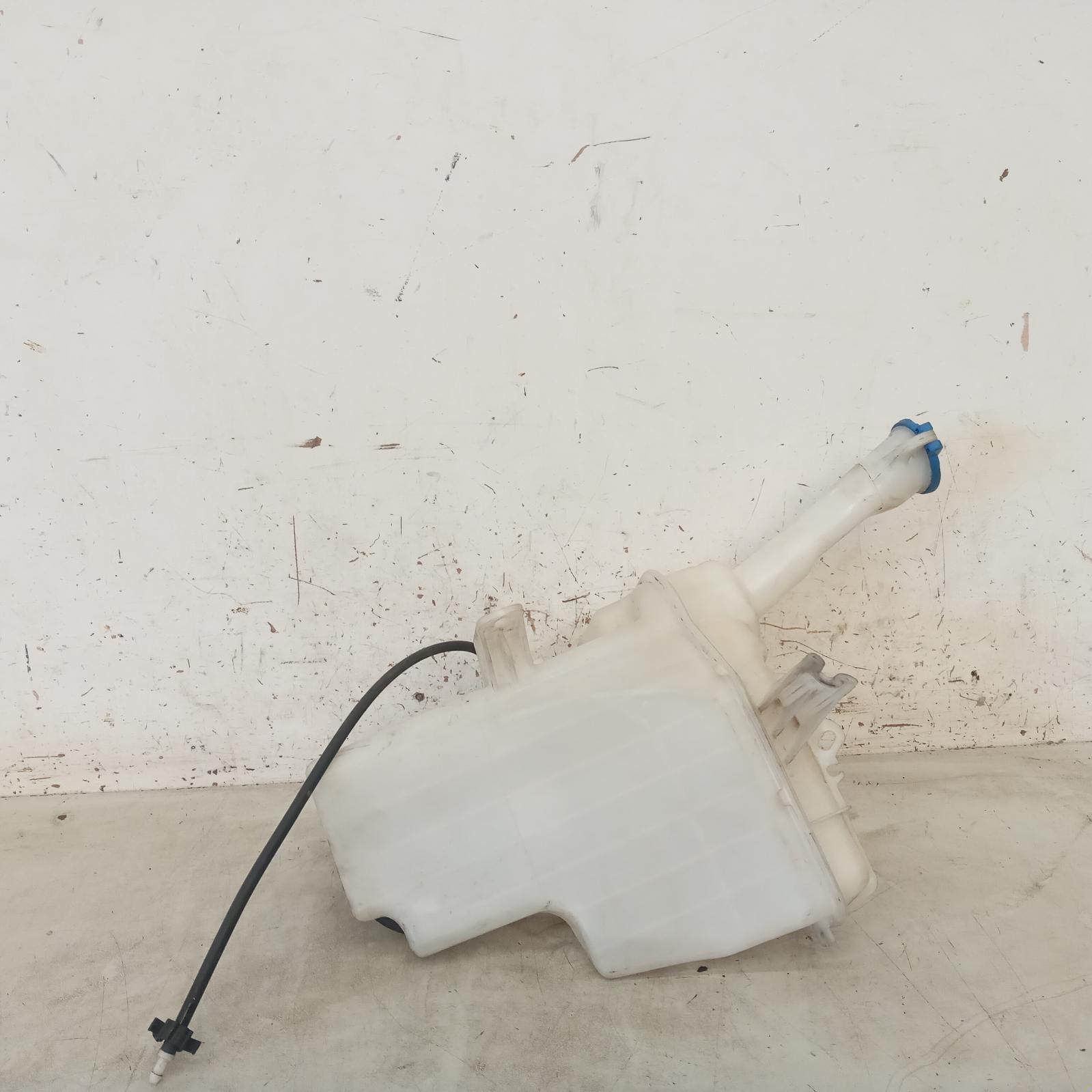 View Auto part Washer Bottle Hyundai Elantra 2013