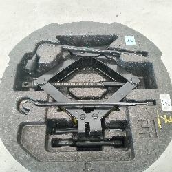 View Auto part Jack/Tool Kit Hyundai Elantra 2013