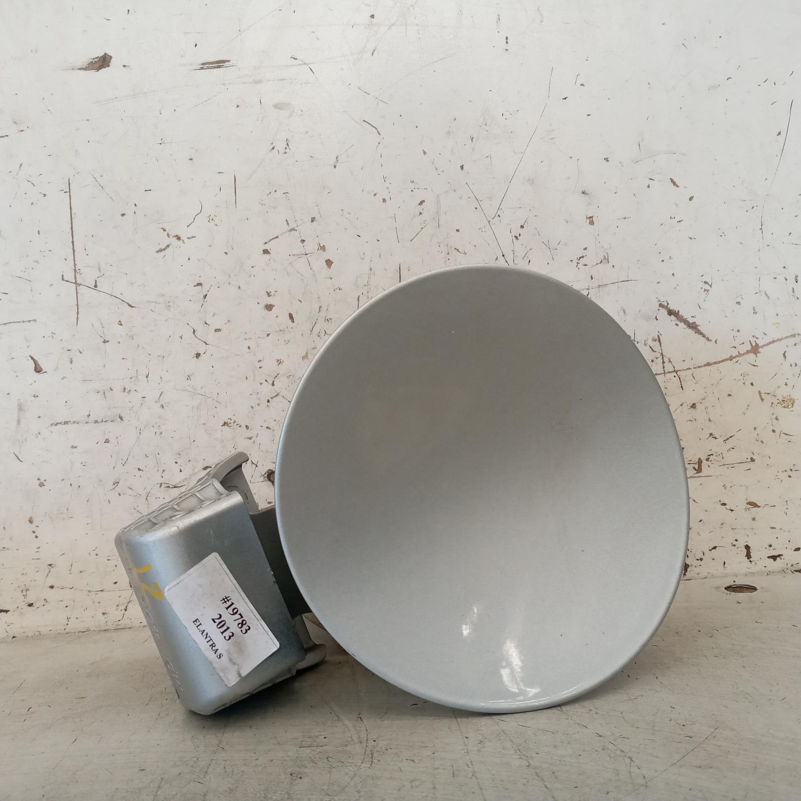 View Auto part Fuel Door / Filler Hyundai Elantra 2013