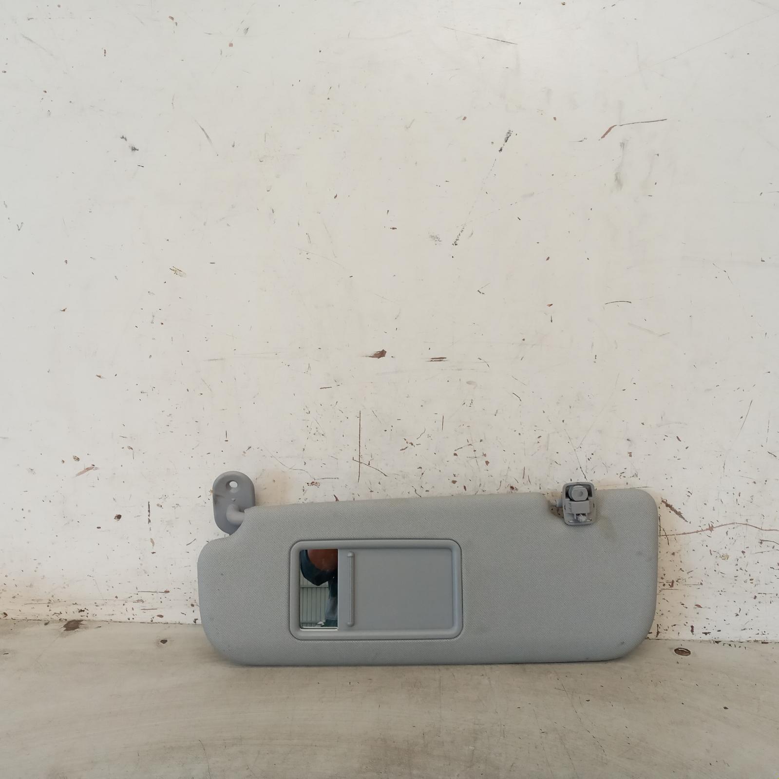 View Auto part Sunvisor Hyundai Elantra 2013