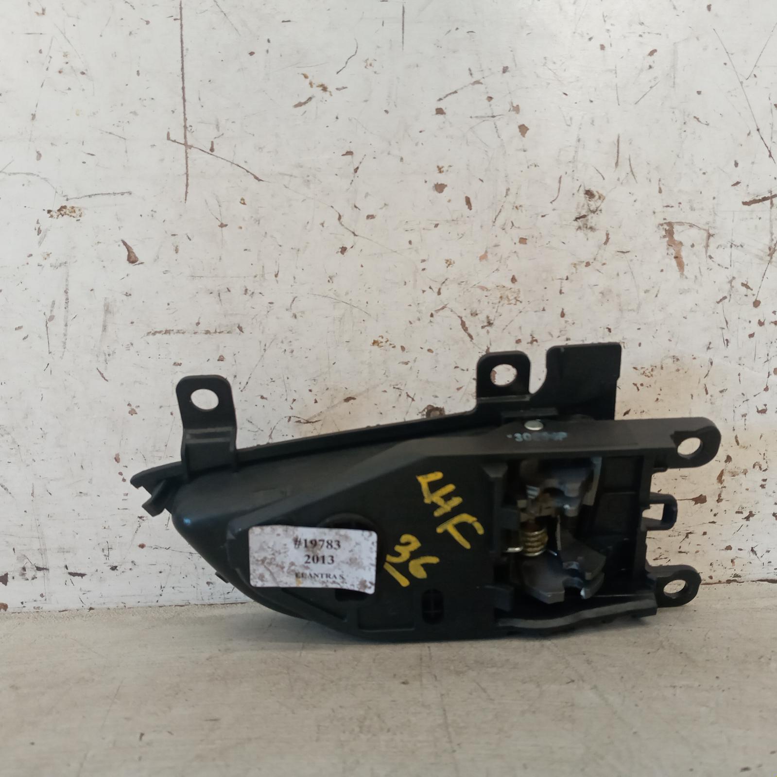 View Auto part Door Handle Hyundai Elantra 2013