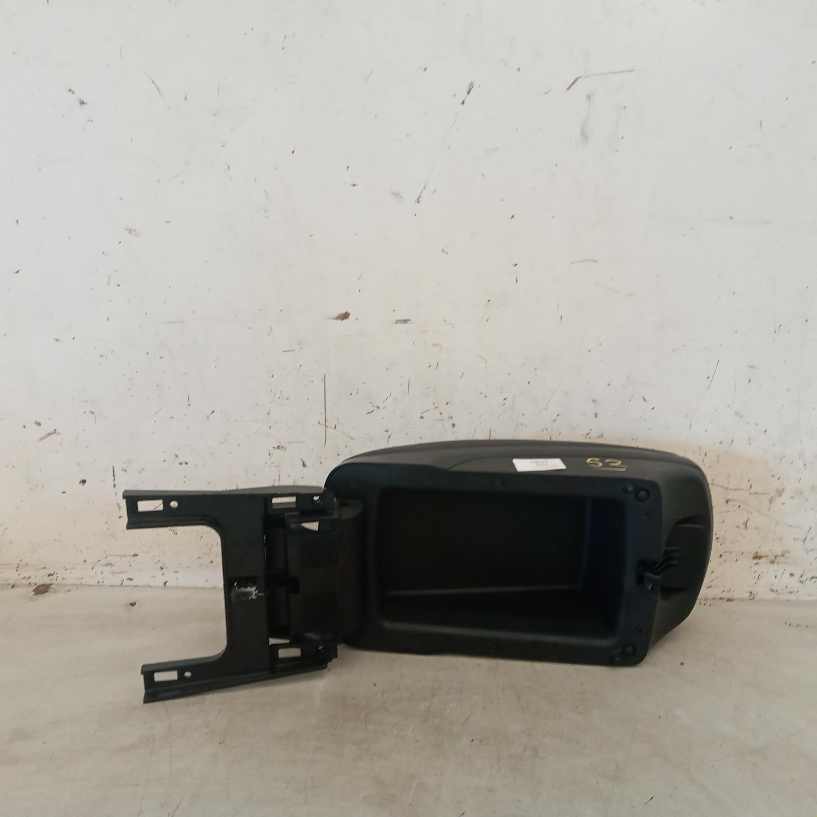 View Auto part Console Hyundai Elantra 2013