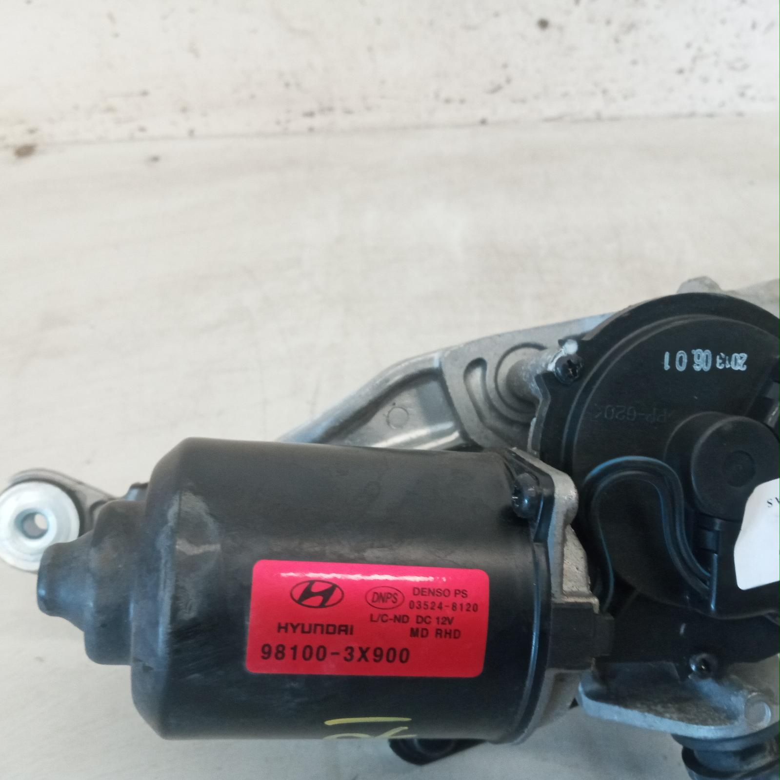 View Auto part Wiper Motor Hyundai Elantra 2013
