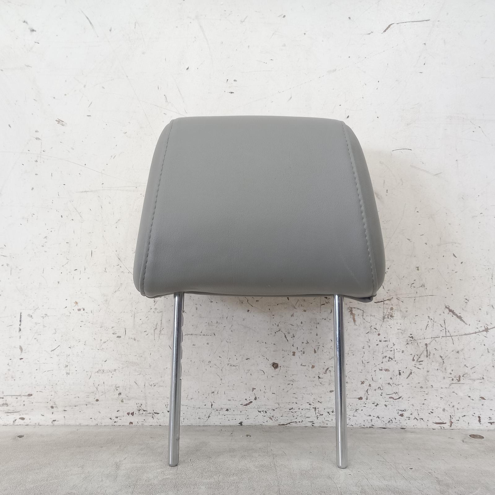 View Auto part Headrest Toyota Hilux 2008