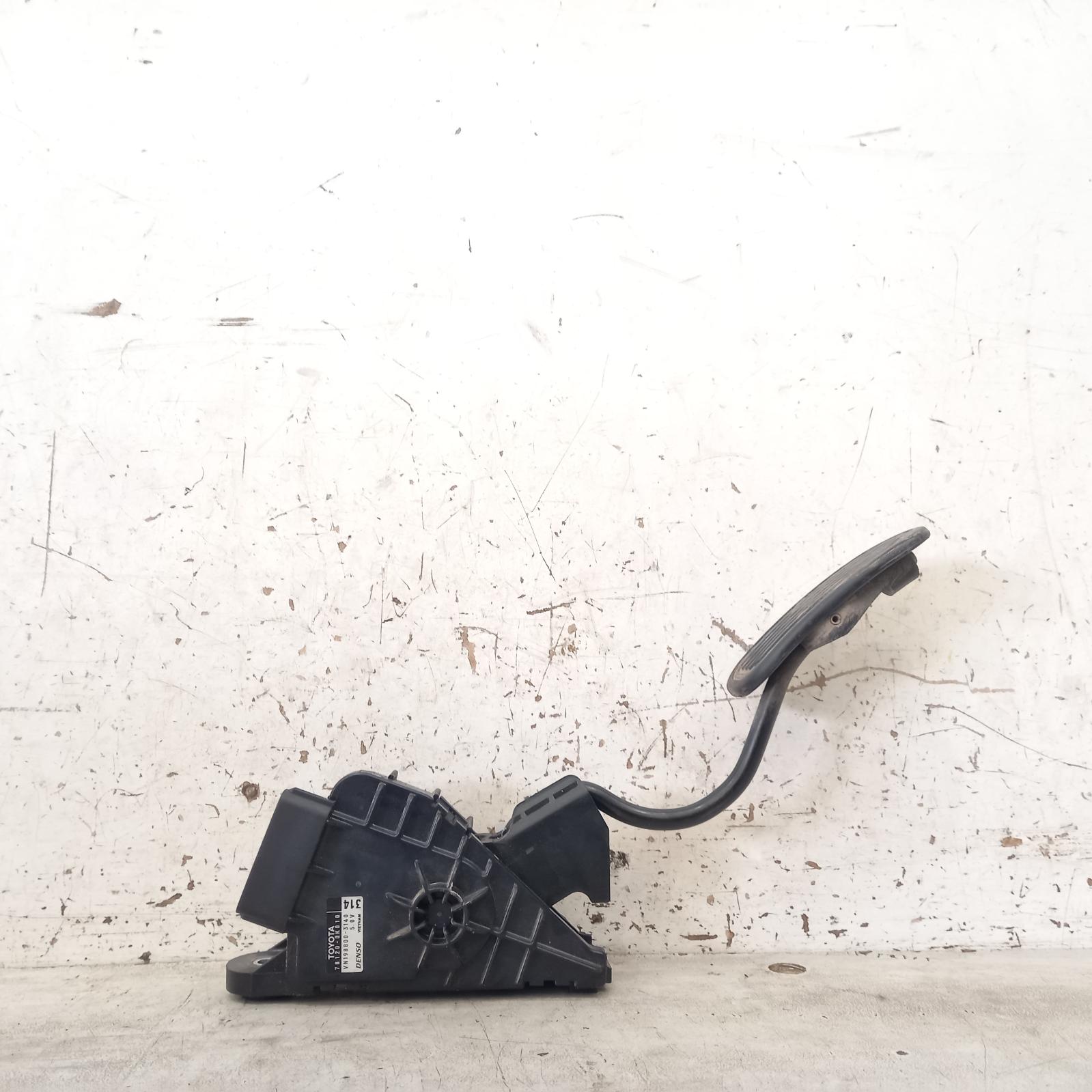 View Auto part Pedal Assembly Toyota Hilux 2008
