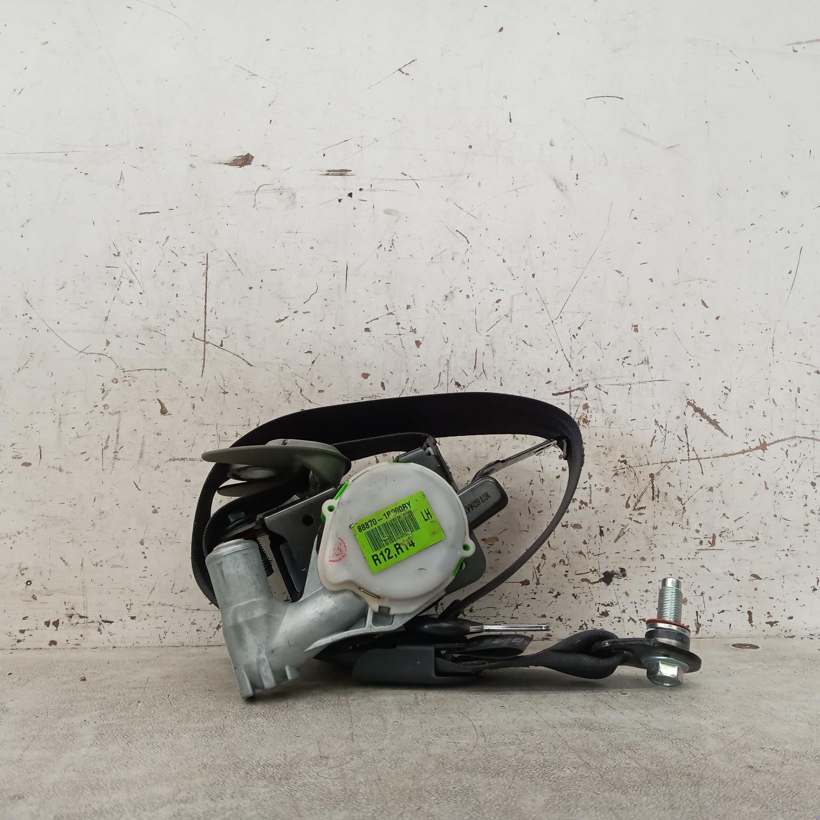 View Auto part Seatbelt/Stalk Hyundai Accent 2016