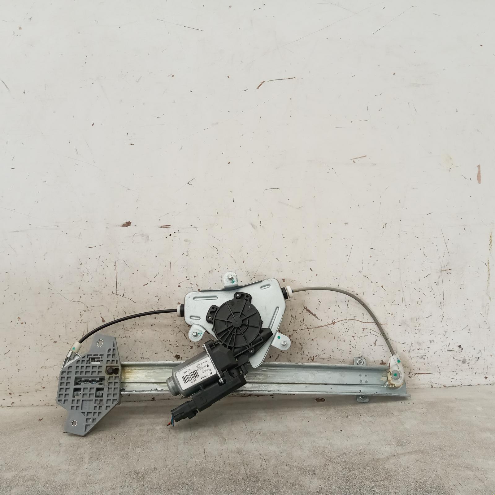 View Auto part Right Front Window Reg/Motor Hyundai Accent 2016