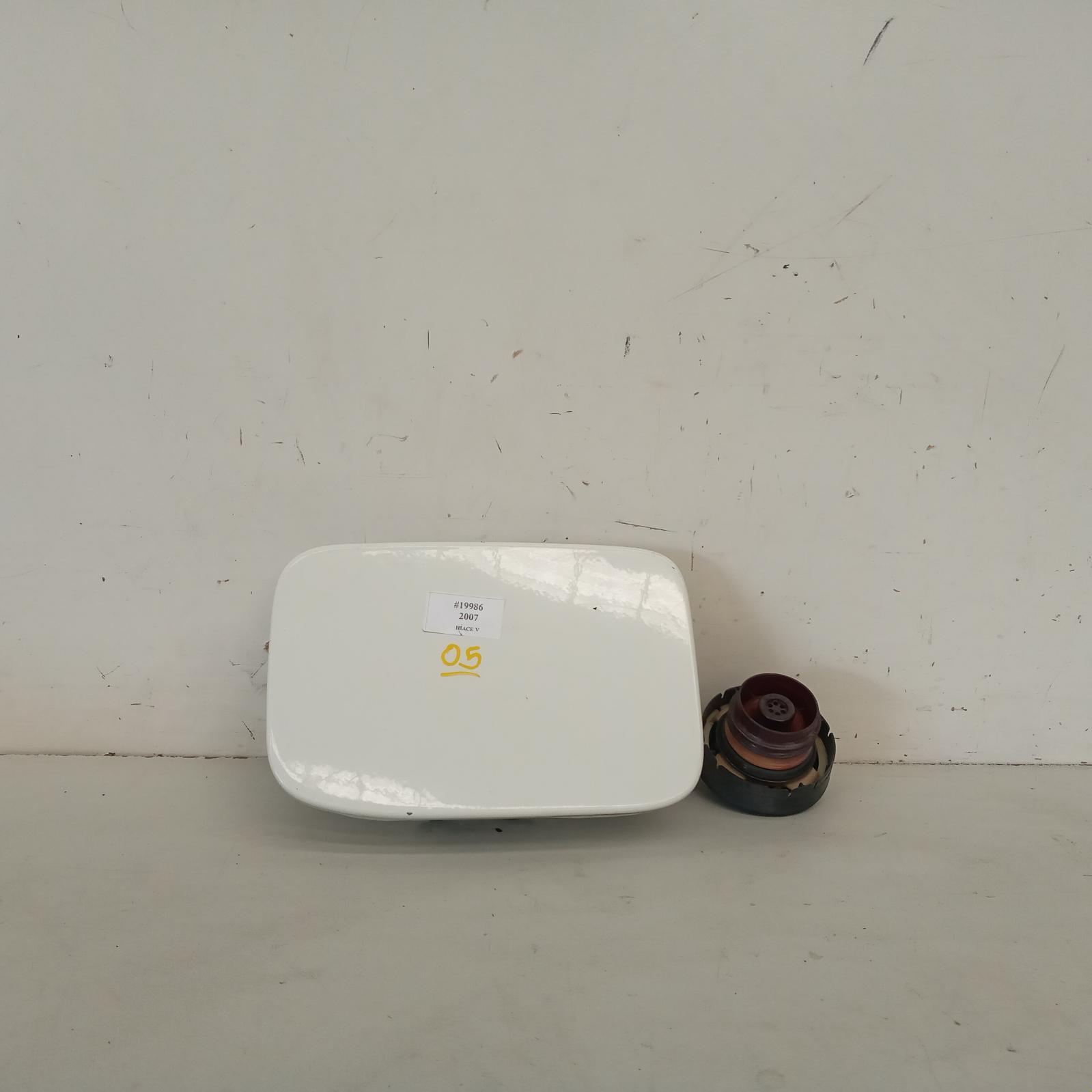 View Auto part Fuel Door / Filler Toyota Hiace 2007