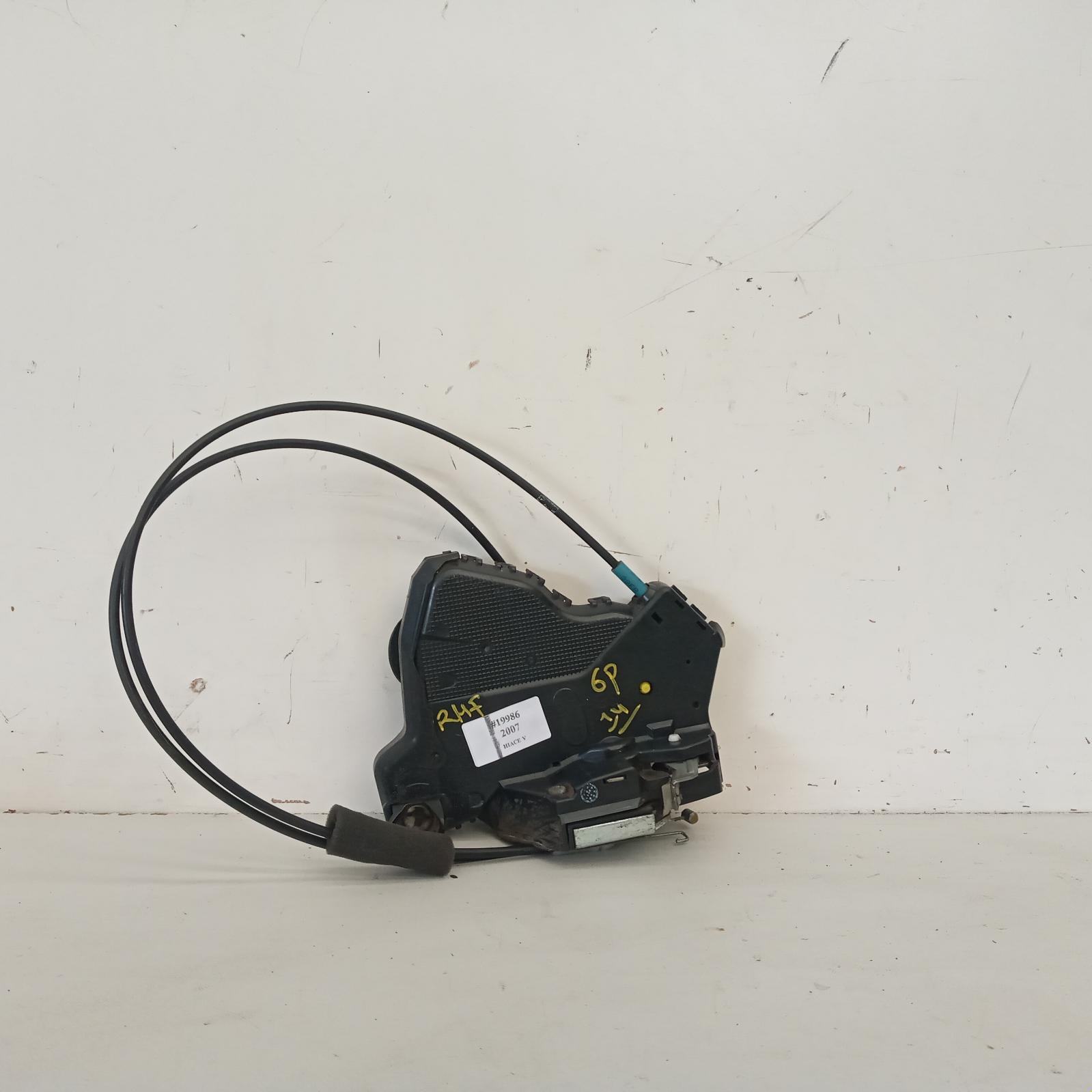 2007 Toyota Hiace Door/Boot/Gate Lock View Auto part Door/Boot/Gate Lock Toyota Hiace 2007