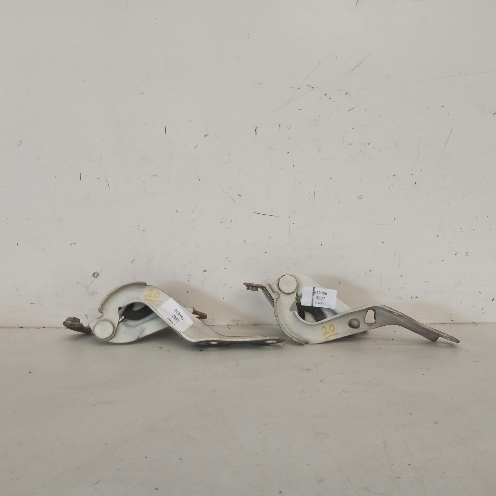 2007 Toyota Hiace Bonnet Hinge/Strut View Auto part Bonnet Hinge/Strut Toyota Hiace 2007