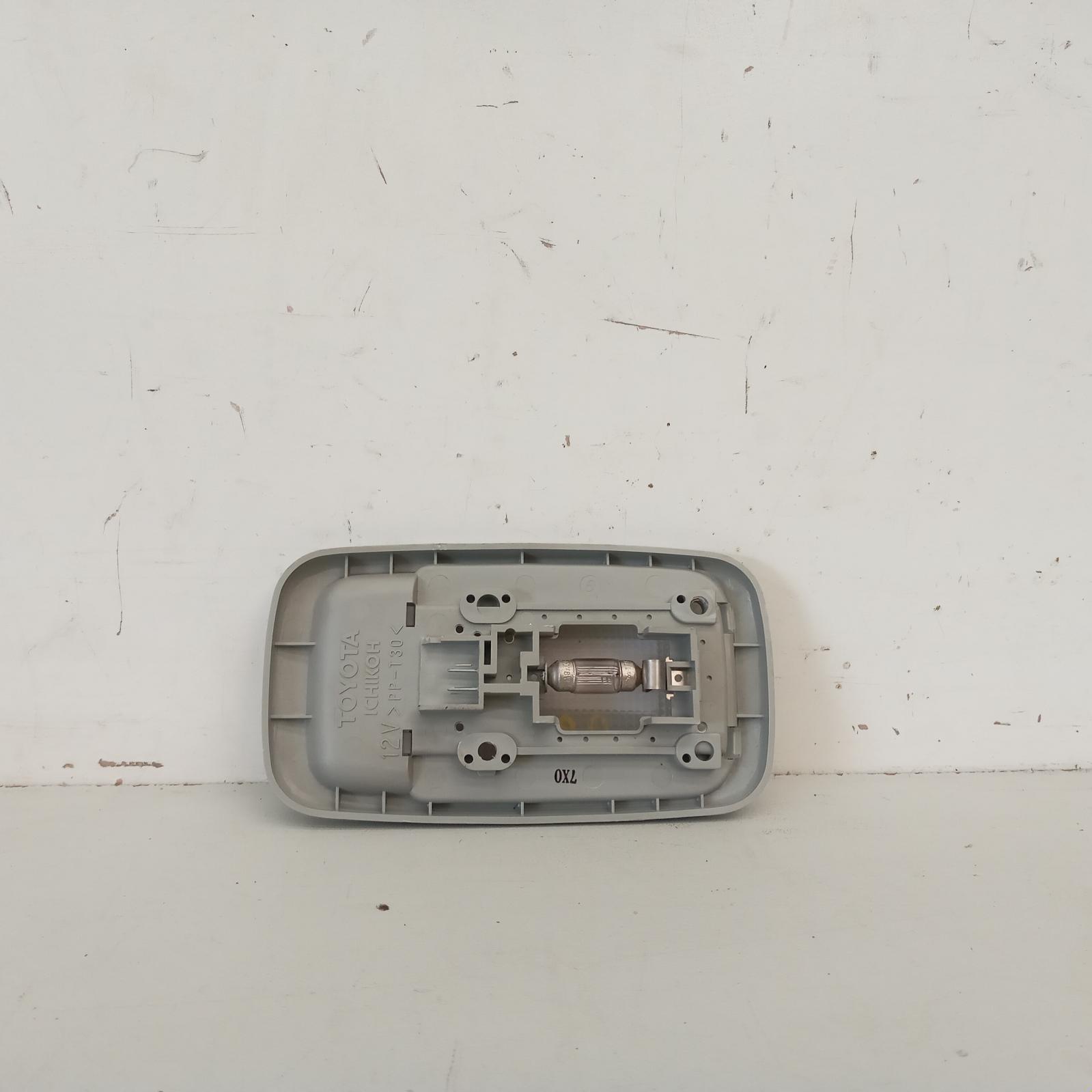 View Auto part Courtesy Light Toyota Hiace 2007