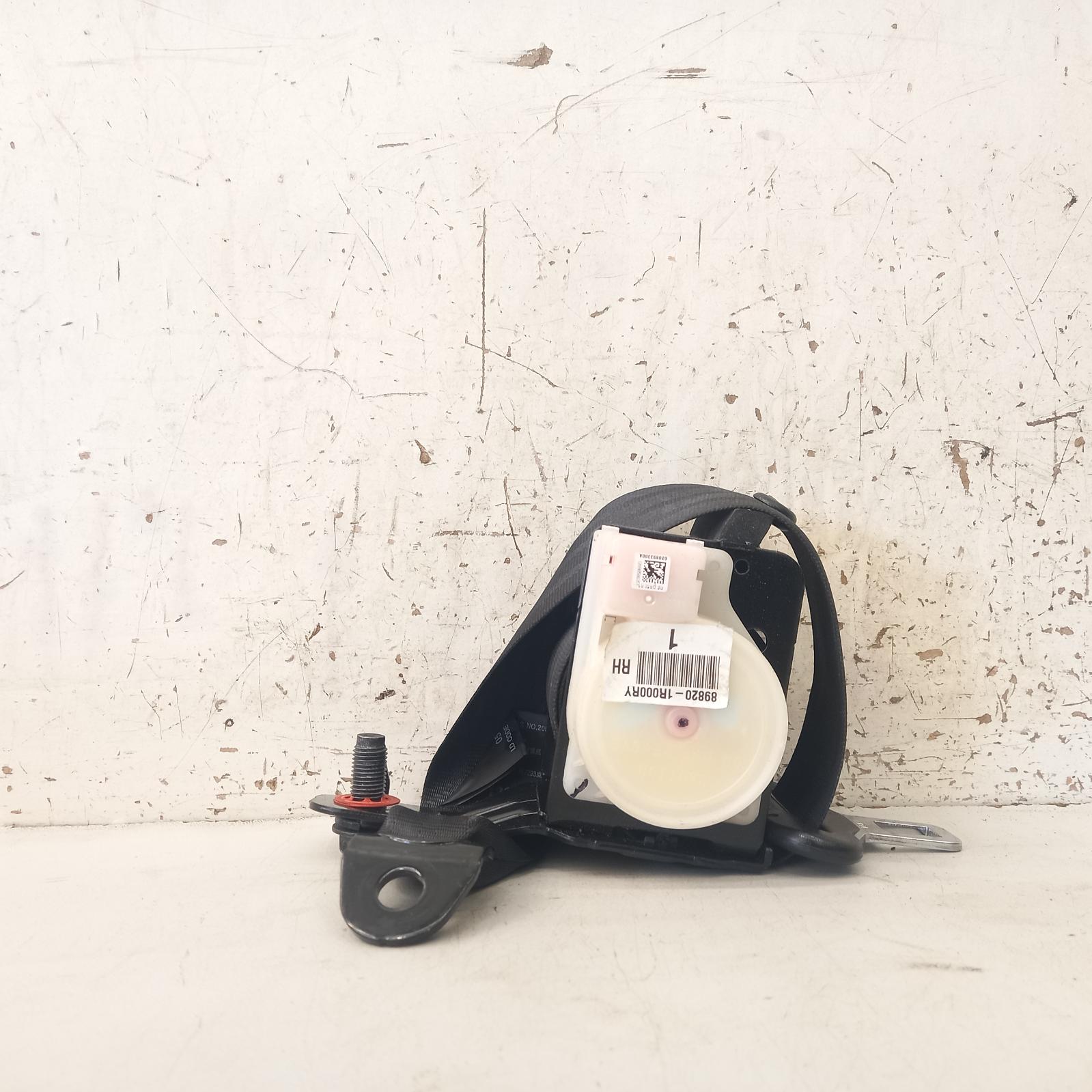 View Auto part Seatbelt/Stalk Hyundai Accent 2012