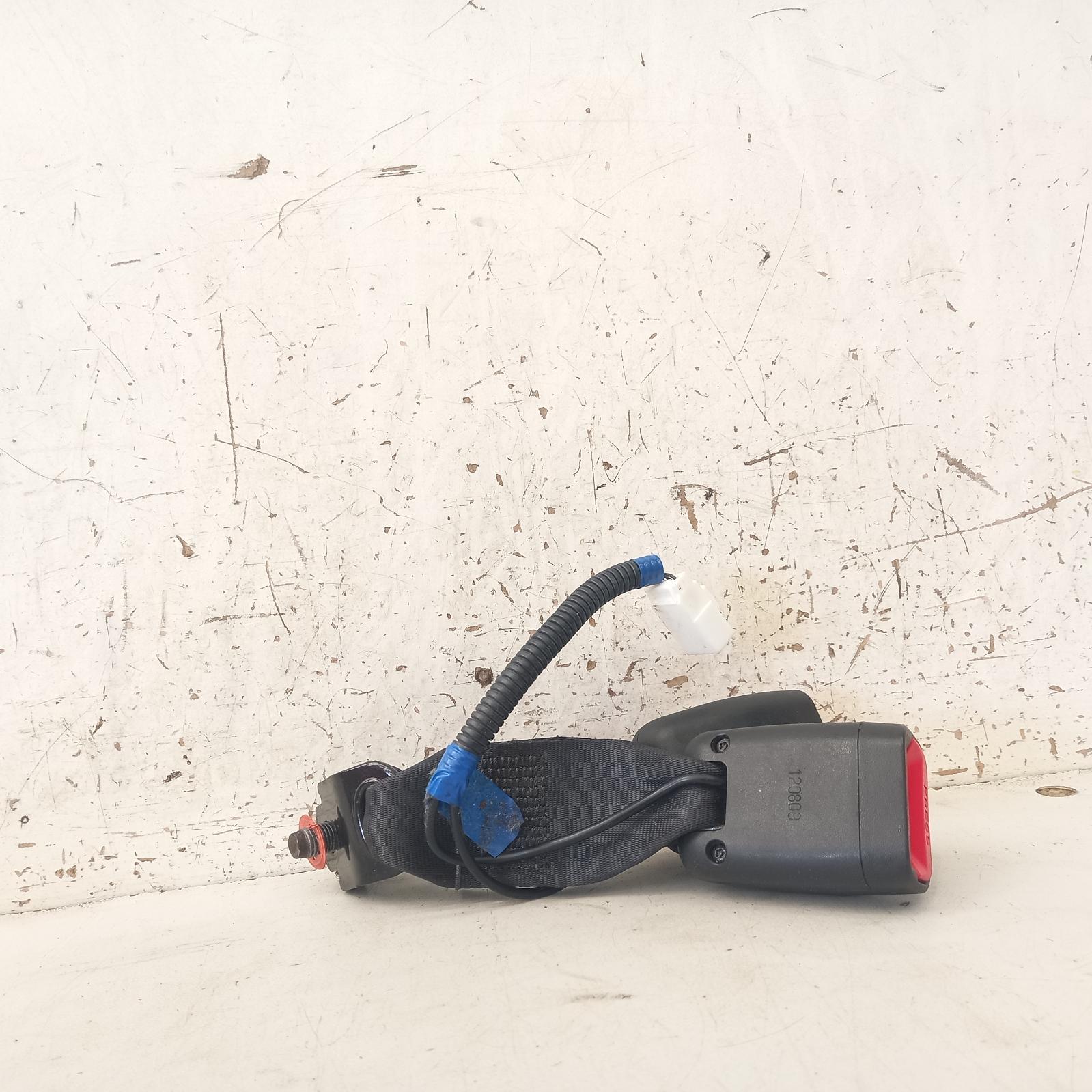 View Auto part Seatbelt/Stalk Hyundai Accent 2012