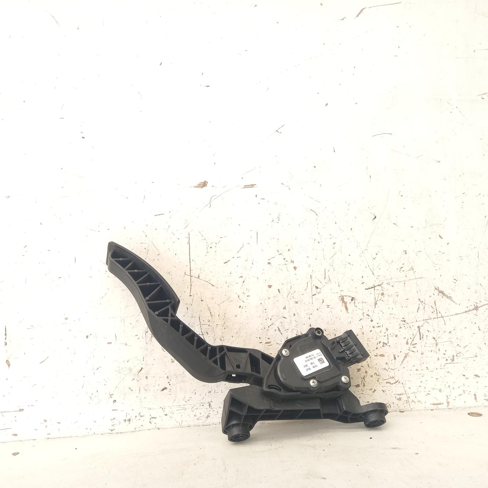 View Auto part Pedal Assembly Hyundai Accent 2012