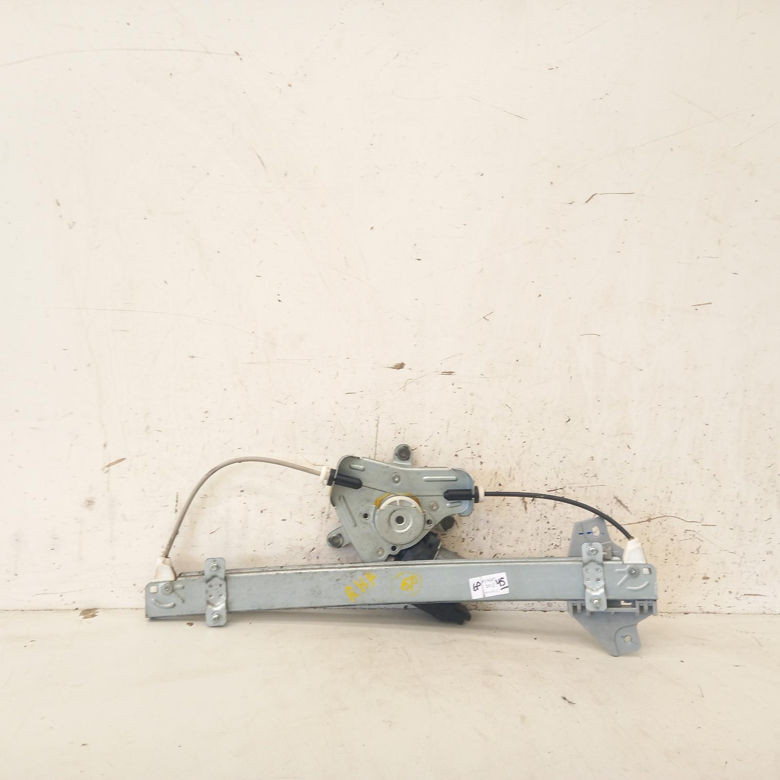 View Auto part Right Front Window Reg/Motor Hyundai Accent 2012