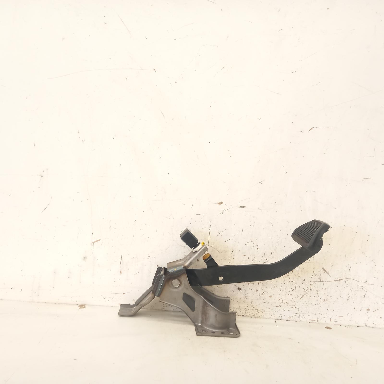 View Auto part Pedal Assembly Hyundai Accent 2012