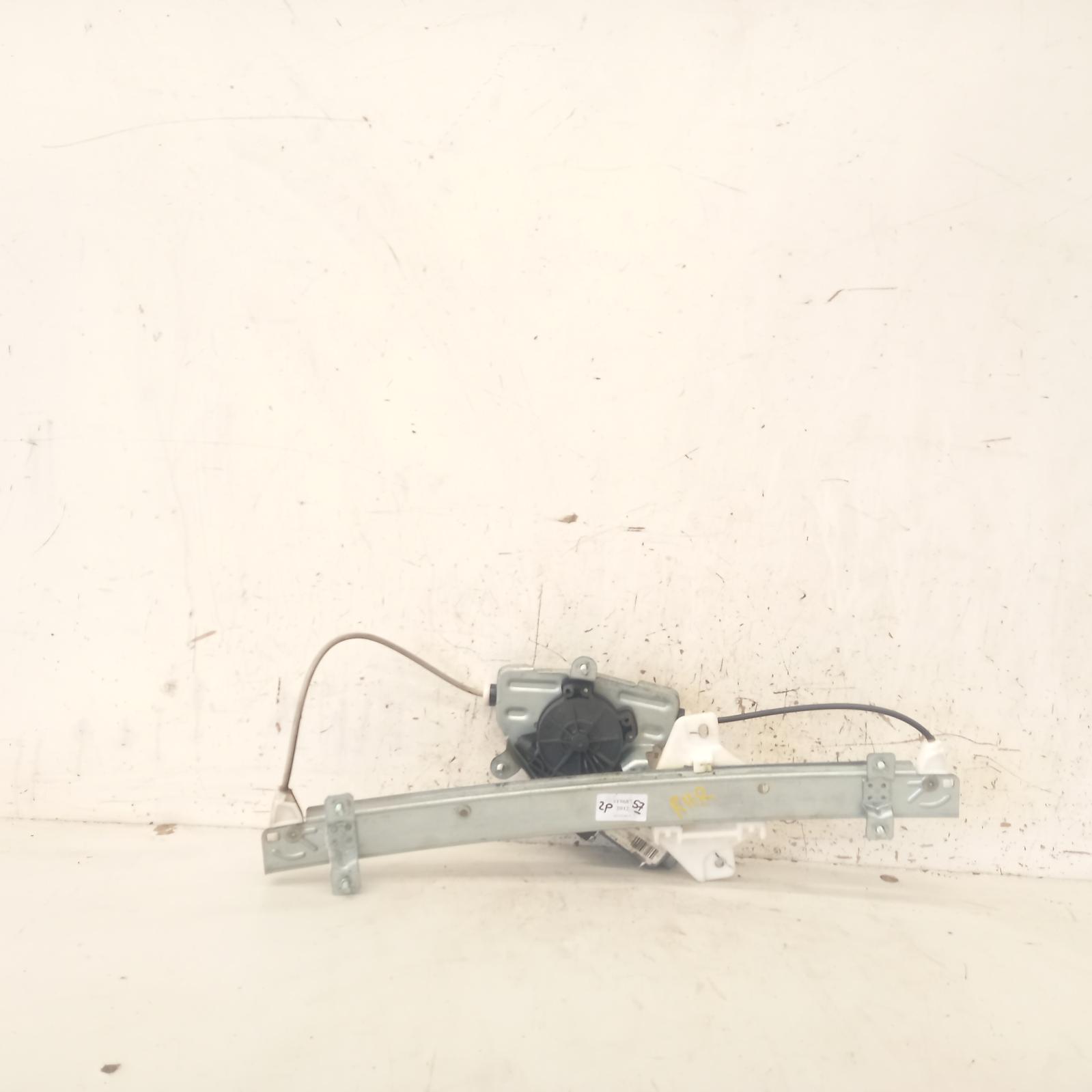 View Auto part Right Rear Wnd Reg/Motor Hyundai Accent 2012