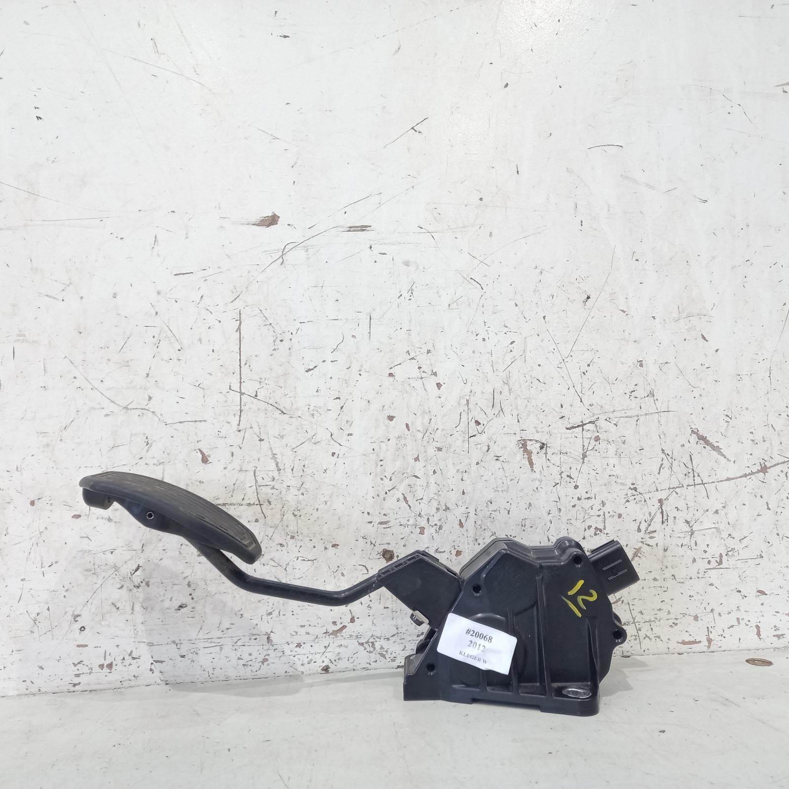 View Auto part Pedal Assembly Toyota Kluger 2012