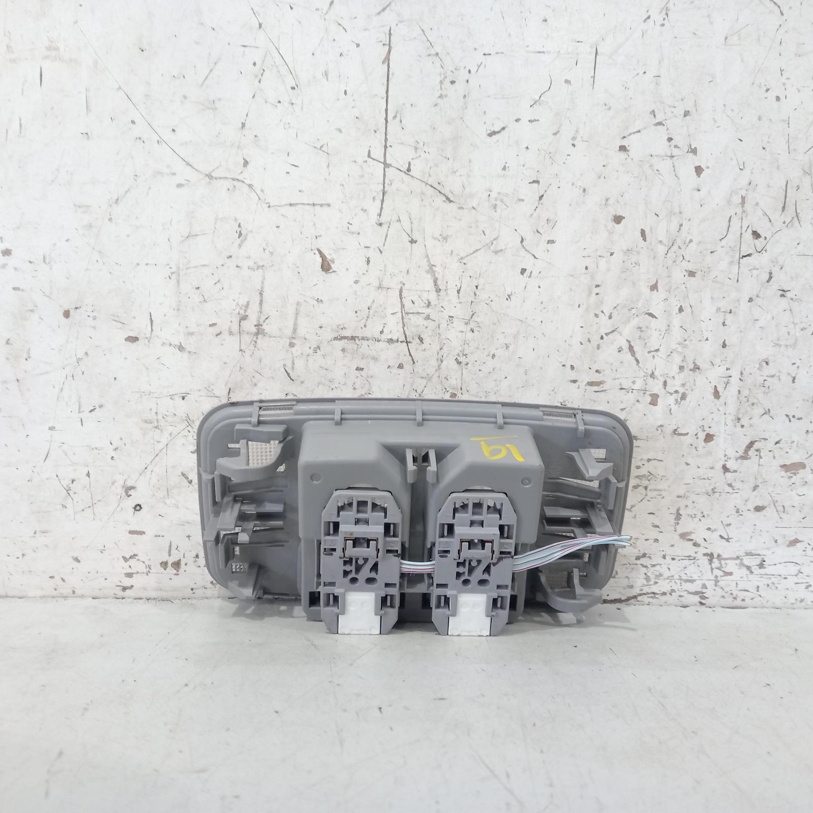 View Auto part Courtesy Light Toyota Kluger 2012