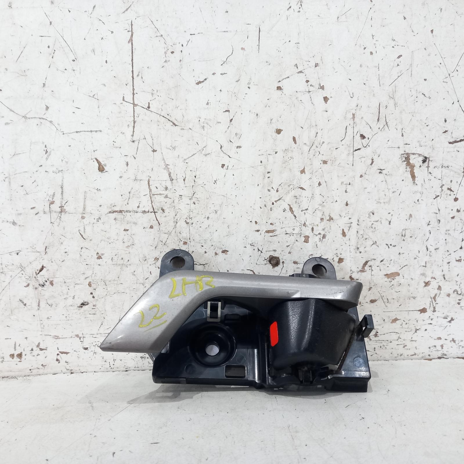 View Auto part Door Handle Toyota Kluger 2012