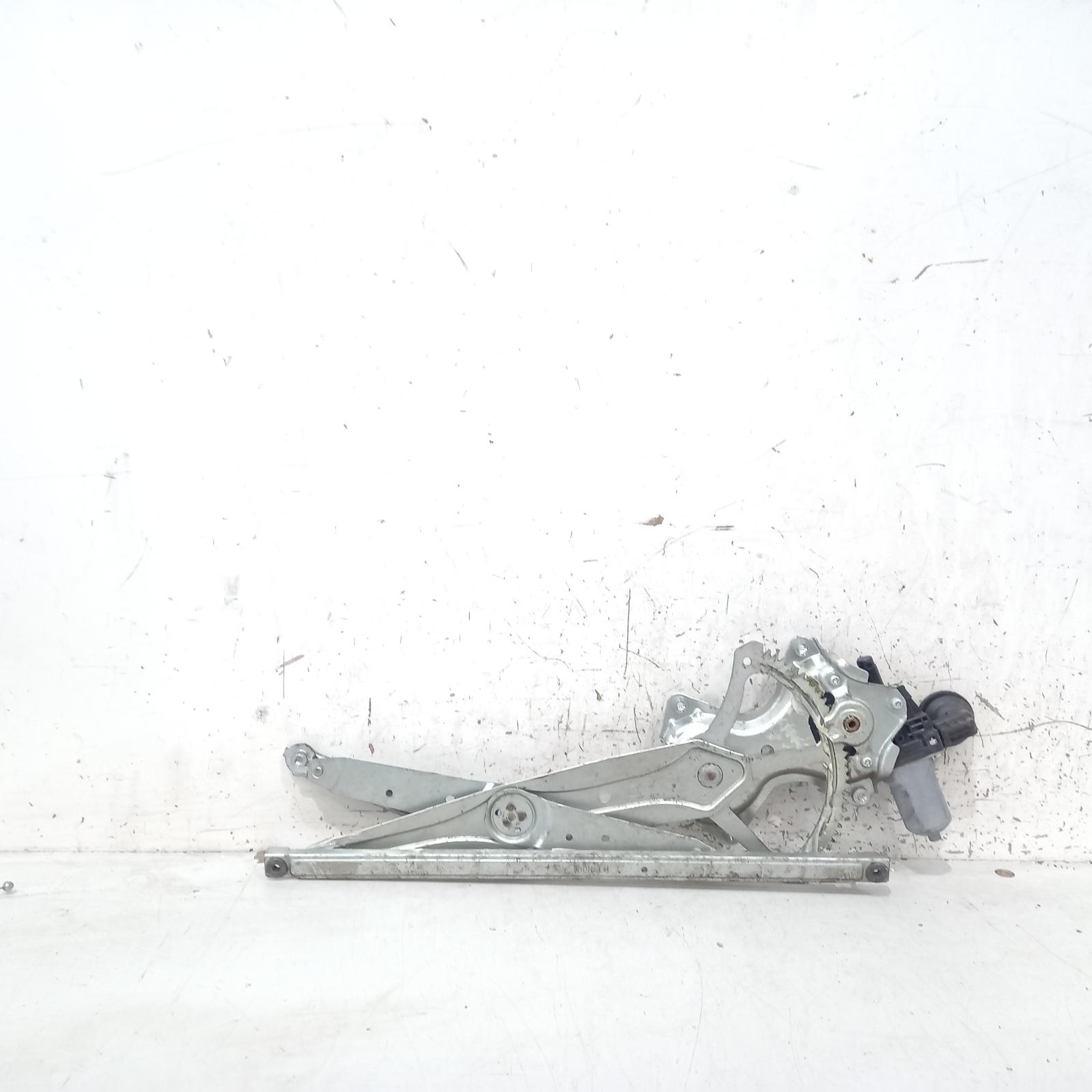 View Auto part Left Front Window Reg/Motor Toyota Kluger 2012