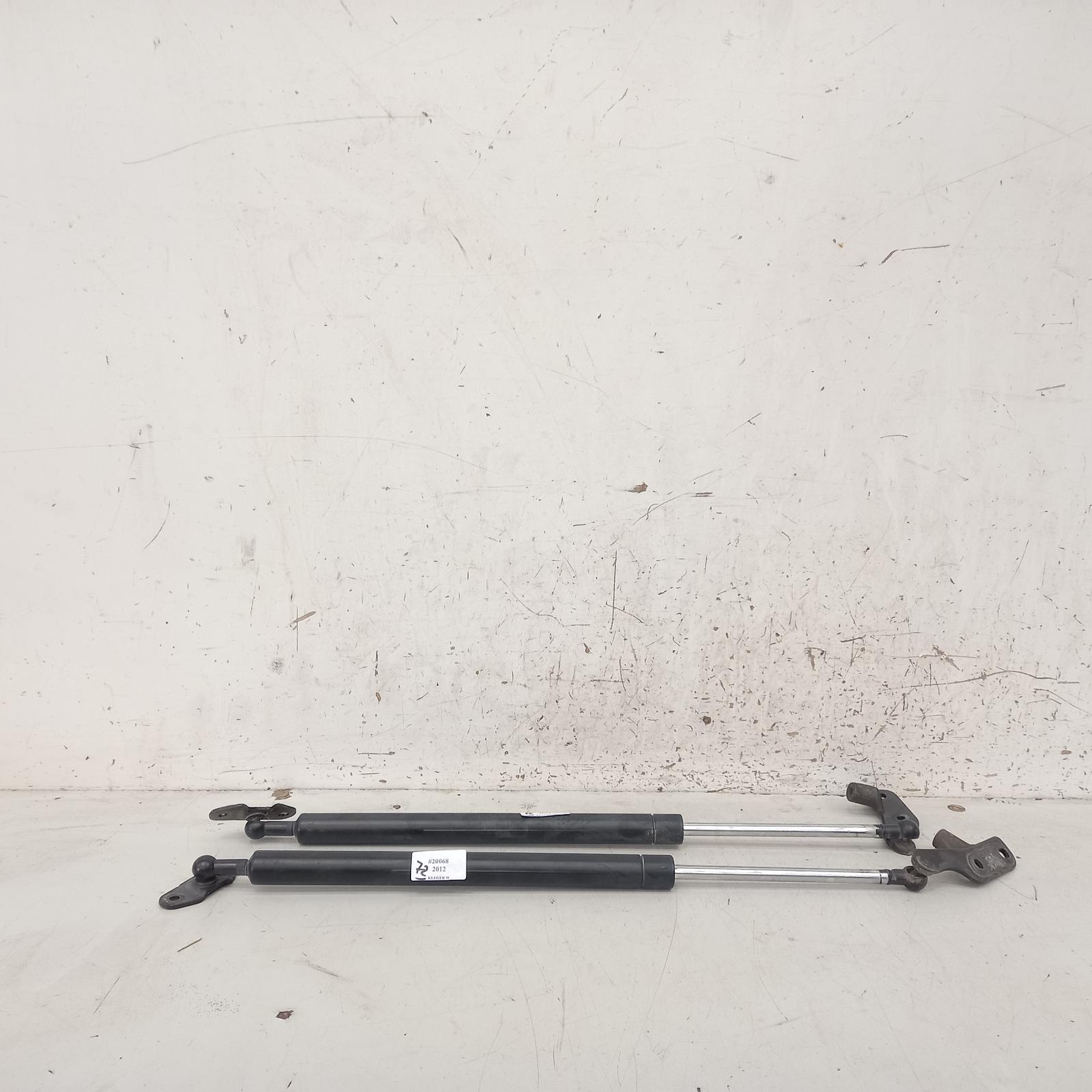 View Auto part Hatch Strut Toyota Kluger 2012