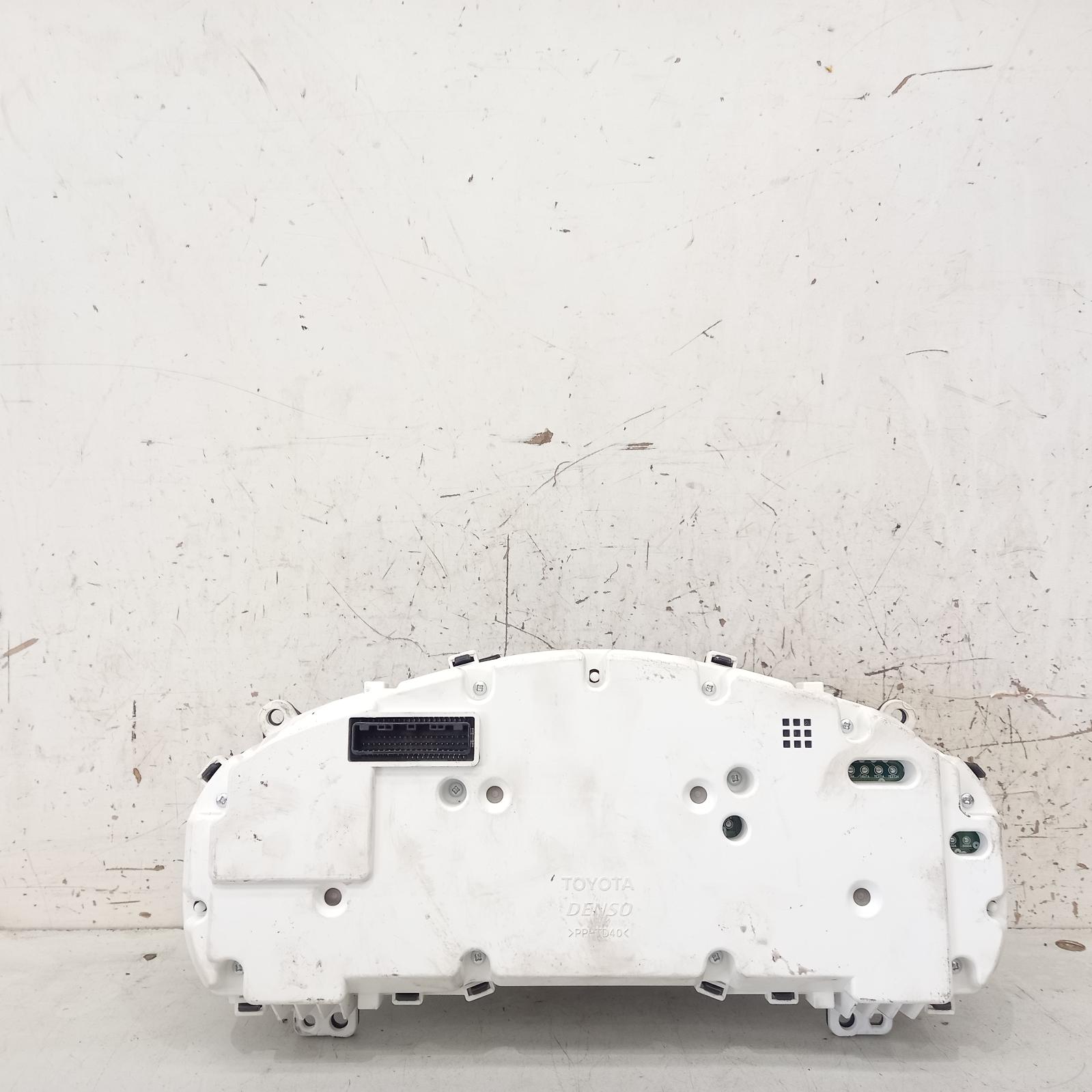 View Auto part Instrument Cluster Toyota Kluger 2012