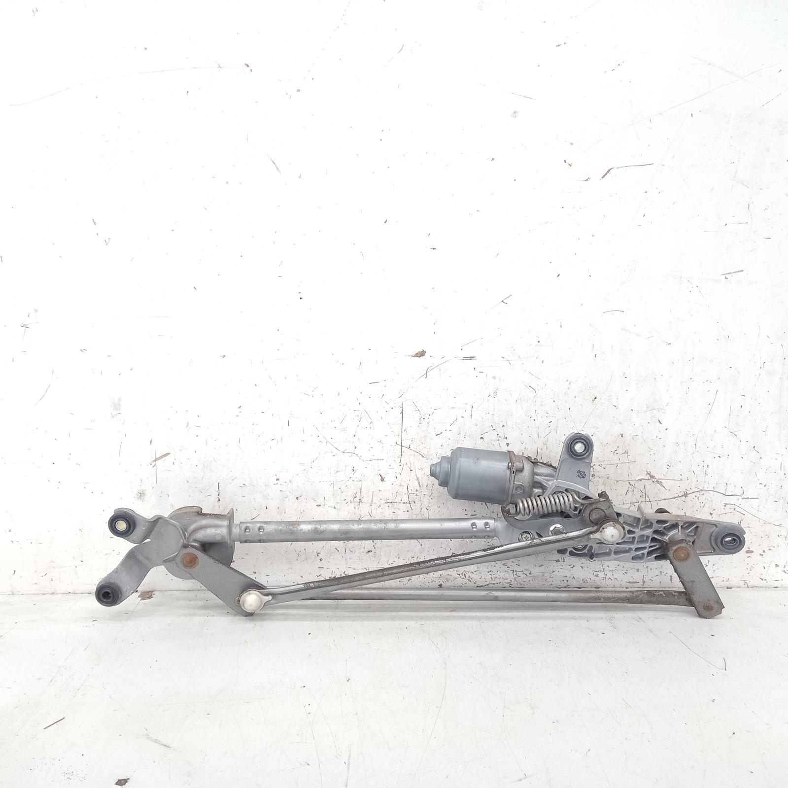 View Auto part Wiper Motor Toyota Kluger 2012