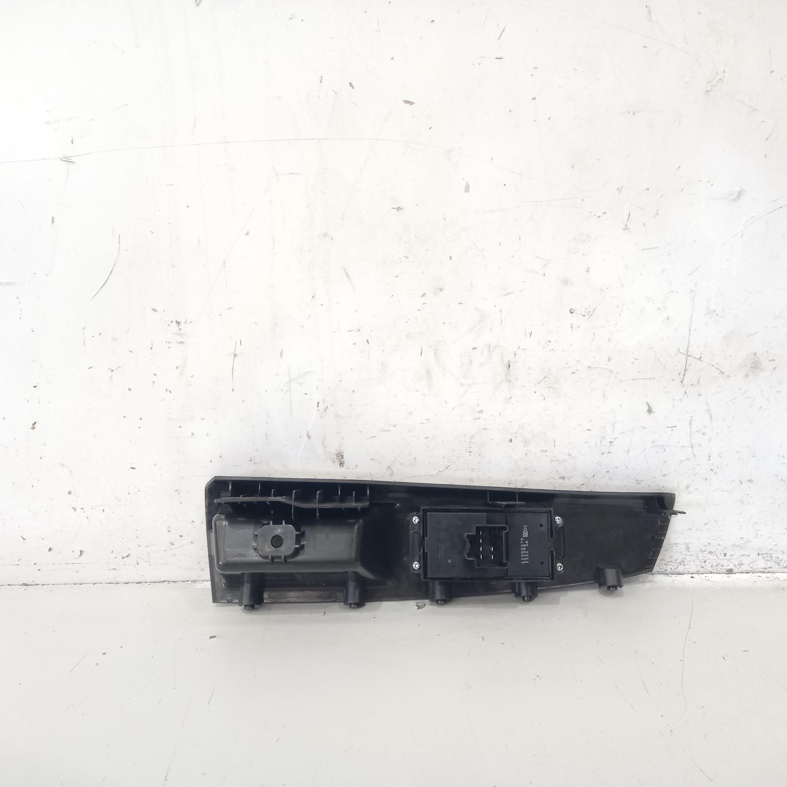 View Auto part Pwr Dr Wind Switch Holden Cruze 2012