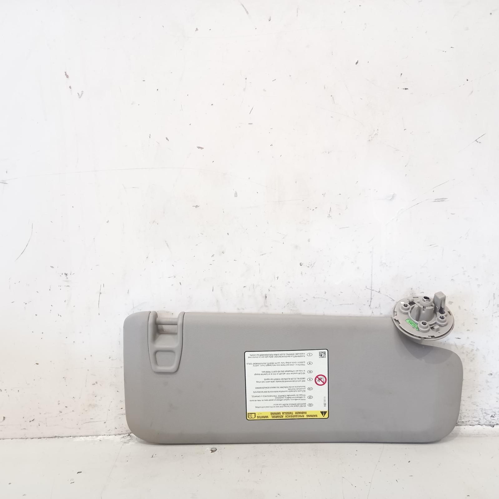 View Auto part Sunvisor Holden Cruze 2012