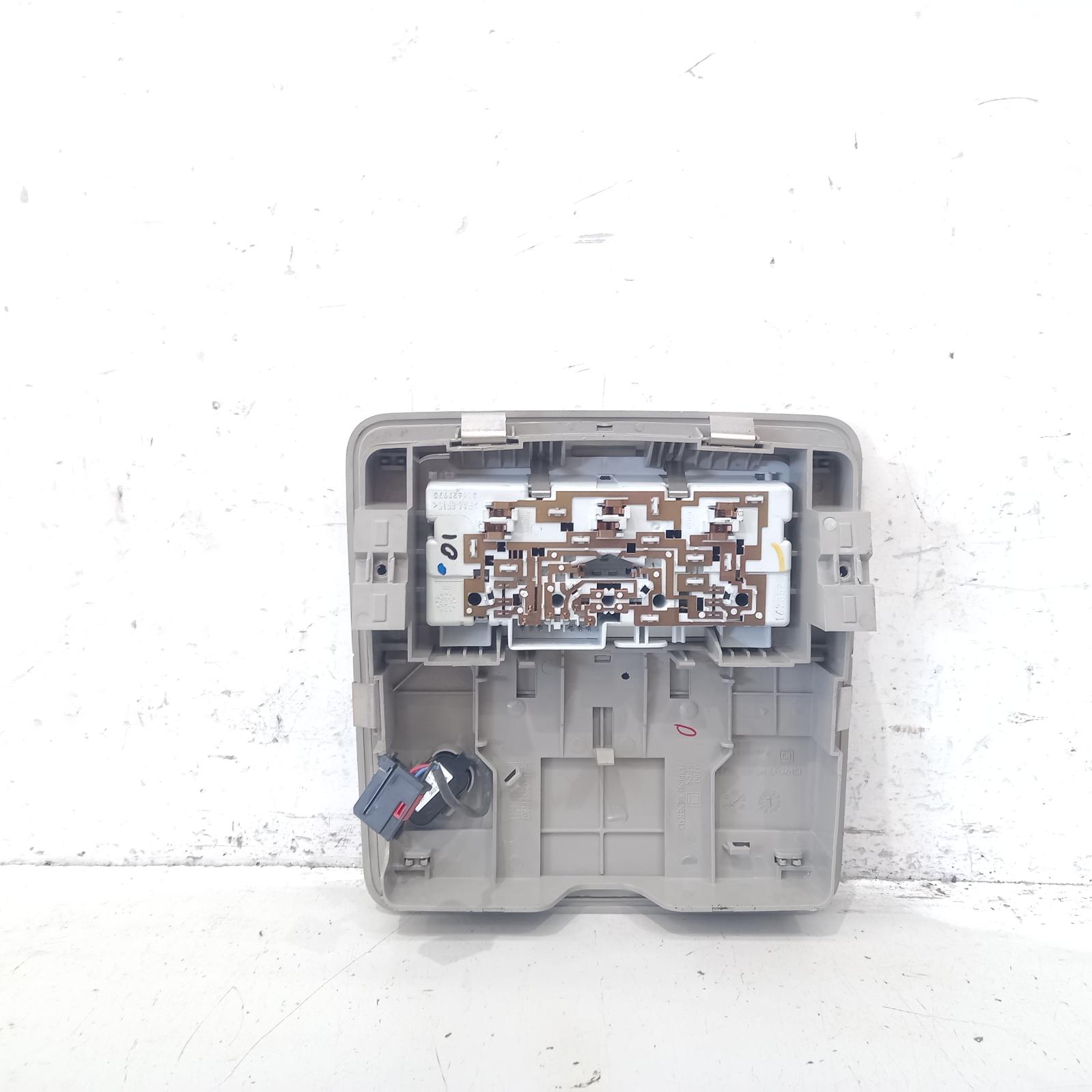 View Auto part Courtesy Light Holden Cruze 2012