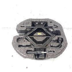 View Auto part Jack/Tool Kit Hyundai Kona 2020