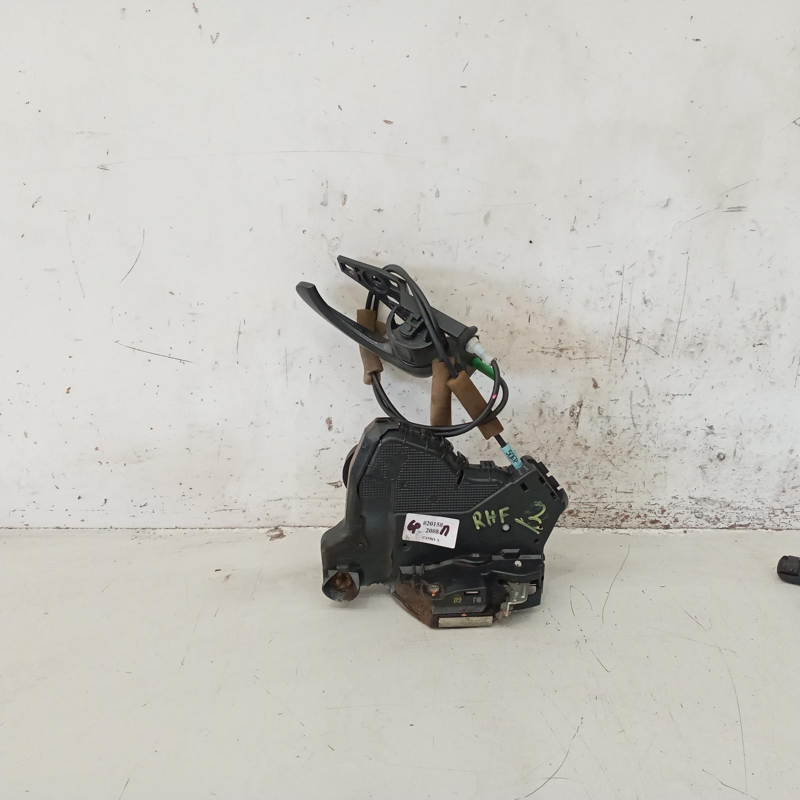 View Auto part Door/Boot/Gate Lock Toyota Camry 2008